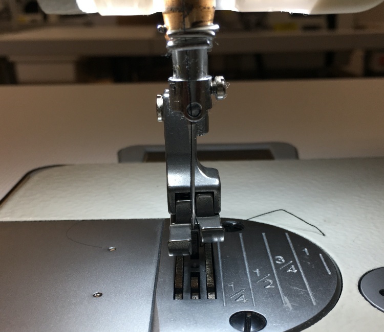 Susei CL10 1mm Compenserende persvoet voor enkel voudige transport naaimachines